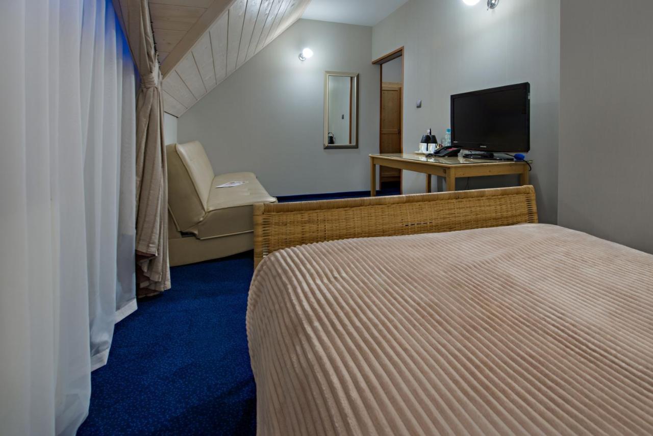 Hotel Zalesie Bochnia Esterno foto