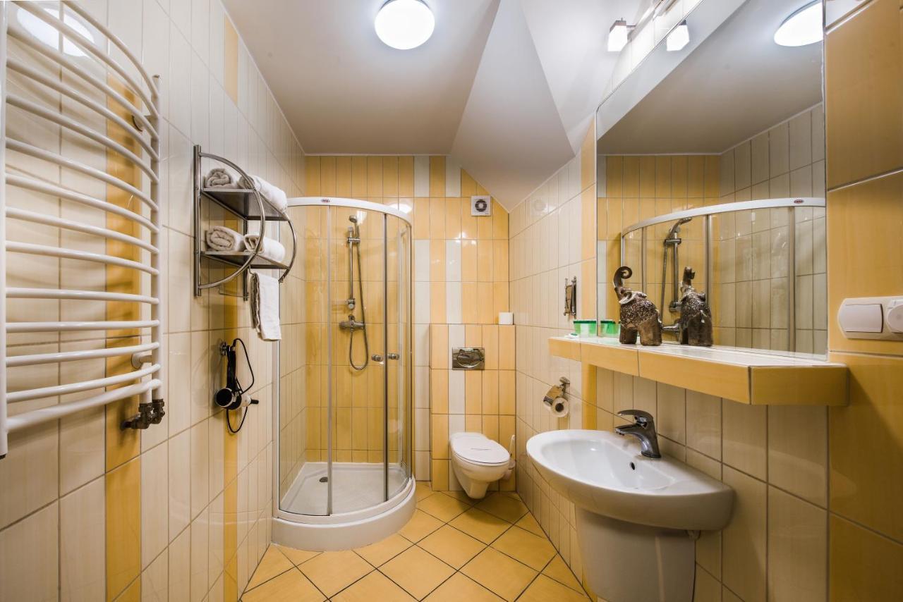 Hotel Zalesie Bochnia Esterno foto